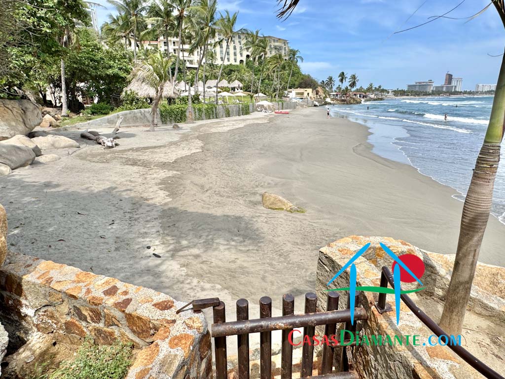 Real Diamante Del Mar Casa Palapas - Terraza con acceso directo a la playa 11